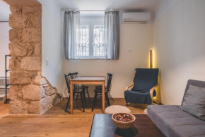 Stone House in the Heart of Athens - LivingStone